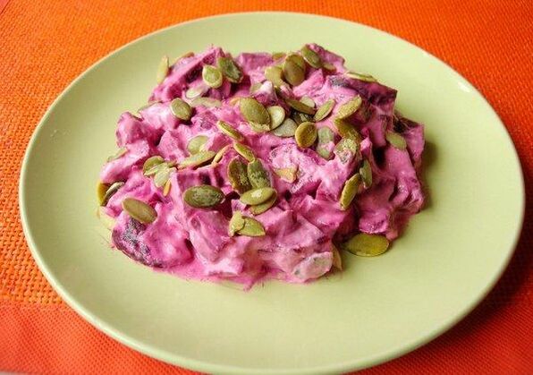 Ensalada de remolacha con sementes de cabaza e protexe contra a prostatite